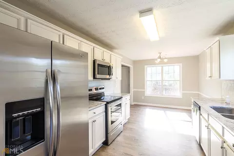 18 Whispering Pines Dr, Covington, GA 30016 photo 10