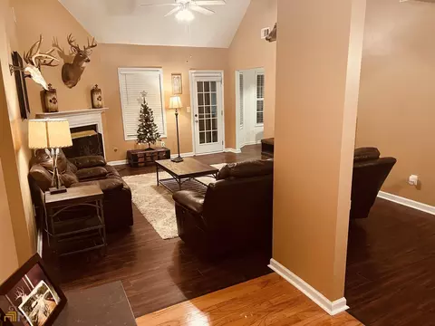 721 Mcarthur Dr, Monroe, GA 30655 photo 2