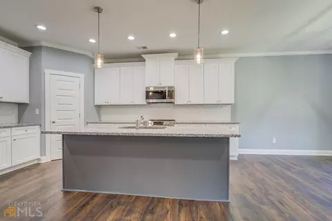 113 Marina Cir, Jackson, GA 30233 photo 5