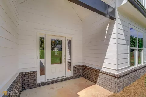 113 Marina Cir, Jackson, GA 30233 photo 2