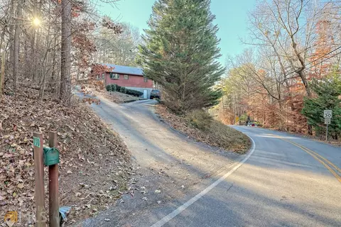 930 N Pond St, Toccoa, GA 30577 photo 2