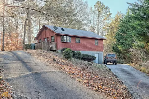 930 N Pond St, Toccoa, GA 30577 photo 1