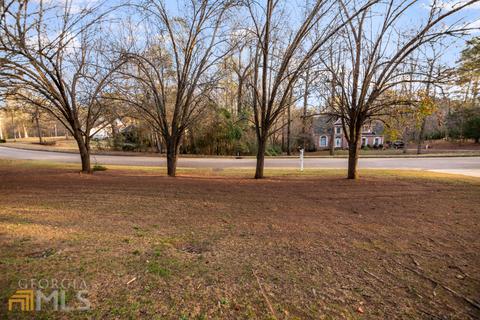218 Village Dr, Lagrange, GA 30240 photo 3