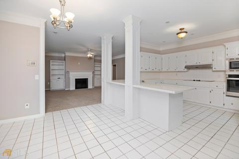 218 Village Dr, Lagrange, GA 30240 photo 11