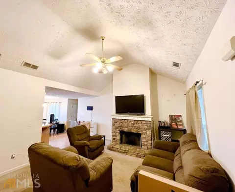 70 Serena Ct, Covington, GA 30016 photo 2
