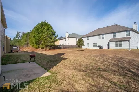 664 Toronto Cir, Hampton, GA 30228 photo 4