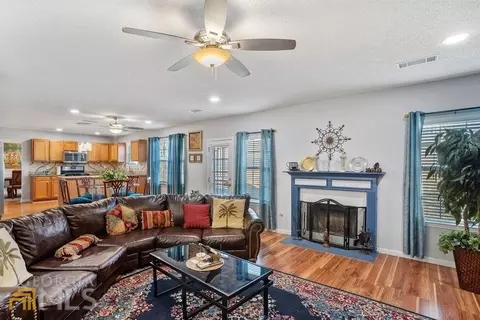 664 Toronto Cir, Hampton, GA 30228 photo 17