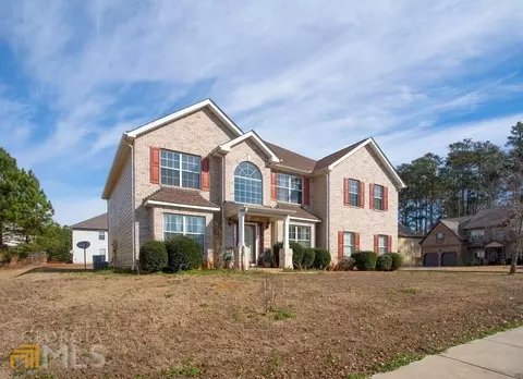 664 Toronto Cir, Hampton, GA 30228 photo 2