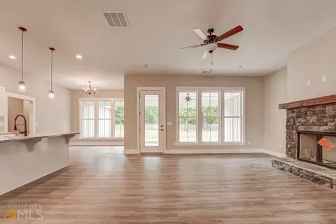 216 Willow Ridge Ln, Jackson, GA 30233 photo 10