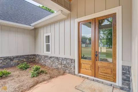 216 Willow Ridge Ln, Jackson, GA 30233 photo 4