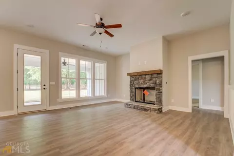216 Willow Ridge Ln, Jackson, GA 30233 photo 6
