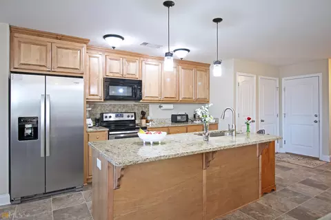 111 Highridge Manor Ct, Cornelia, GA 30531 photo 8