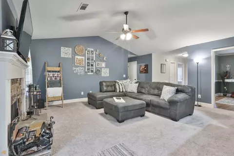 56 E Gordon Rd, Newnan, GA 30263 photo 13