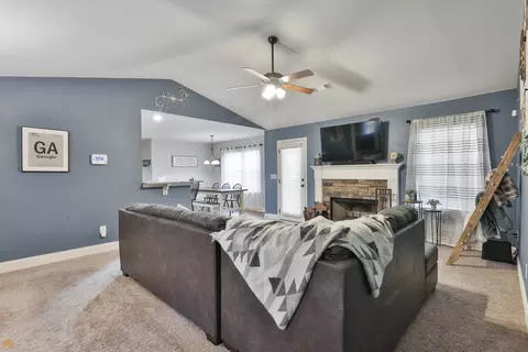 56 E Gordon Rd, Newnan, GA 30263 photo 11