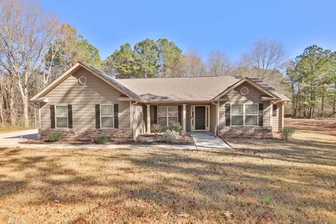 56 E Gordon Rd, Newnan, GA 30263 photo 1