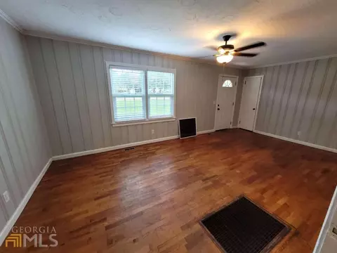 265 E Johnson St, Temple, GA 30179 photo 8