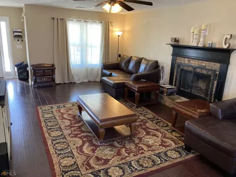 527 Carriage Dr, Bethlehem, GA 30620 photo 4