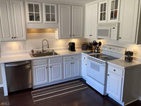 527 Carriage Dr, Bethlehem, GA 30620 photo 9