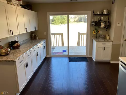 527 Carriage Dr, Bethlehem, GA 30620 photo 7