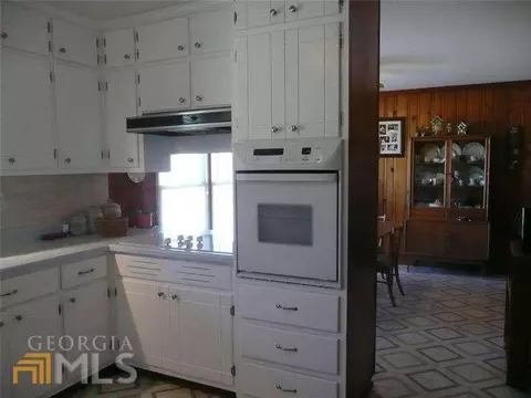 6560 Randall Mark Dr, Morrow, GA 30260 photo 4