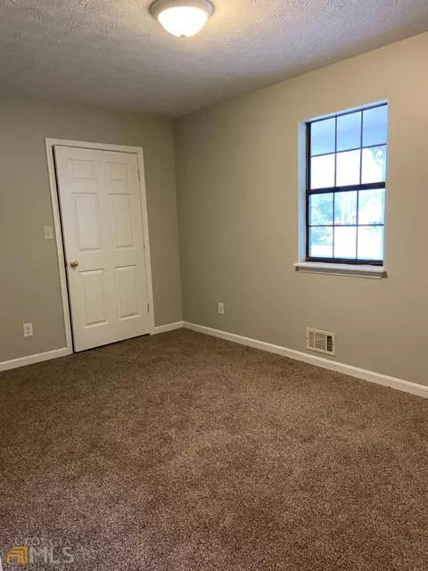 70 Oak Crest Ct, Covington, GA 30016 photo 21