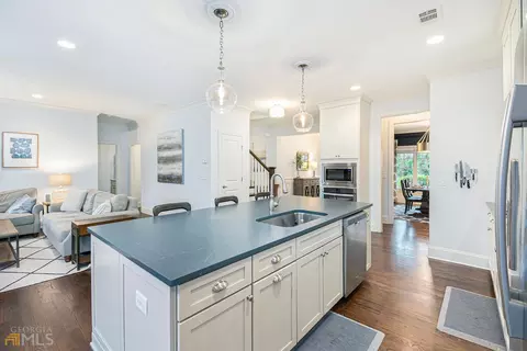 3815 Chamblee Dunwoody Rd, Chamblee, GA 30341 photo 7