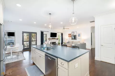 3815 Chamblee Dunwoody Rd, Chamblee, GA 30341 photo 6