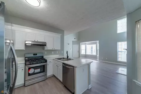 4149 Spring Cove Dr, Duluth, GA 30097 photo 2