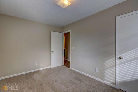 155 Bradley Cir, Barnesville, GA 30204 photo 11