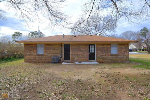 155 Bradley Cir, Barnesville, GA 30204 photo 14