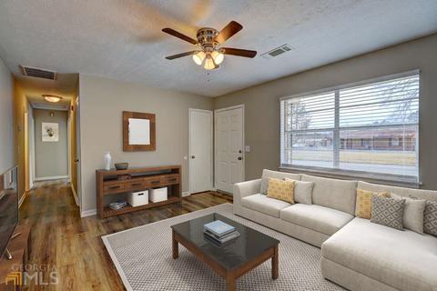 155 Bradley Cir, Barnesville, GA 30204 photo 5