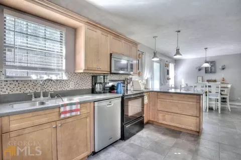240 Hendricks Rd, Rydal, GA 30171 photo 9