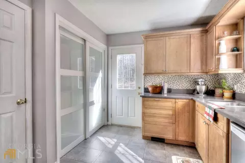 240 Hendricks Rd, Rydal, GA 30171 photo 7