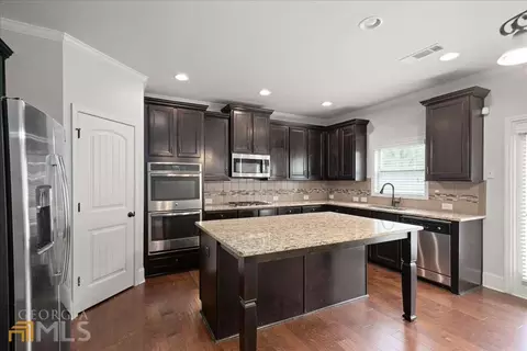 650 Eldridge Dr, Suwanee, GA 30024 photo 11