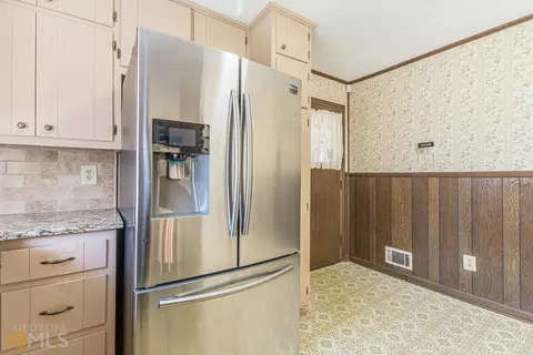 2587 Beech St, Morrow, GA 30260 photo 5