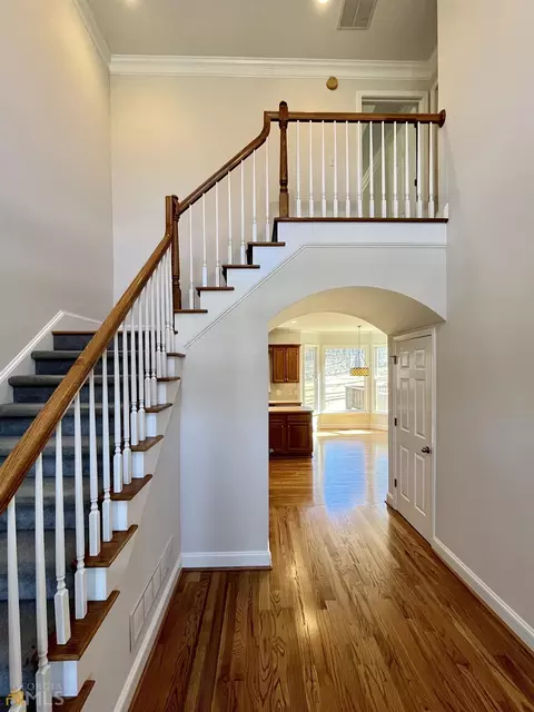 7815 Paces Ln, Gainesville, GA 30506 photo 2