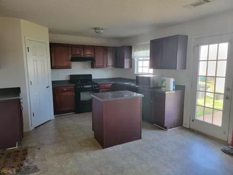 80 Middleton Dr, Covington, GA 30016 photo 5