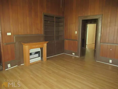 84 S Pine St, Toccoa, GA 30577 photo 4