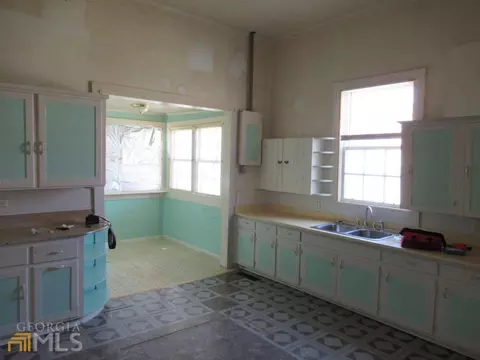84 S Pine St, Toccoa, GA 30577 photo 7