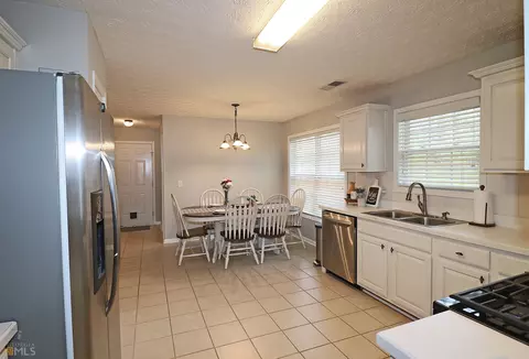 348 River Landing Dr, Monroe, GA 30656 photo 9