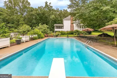 2398 E Maddox Rd, Buford, GA 30519