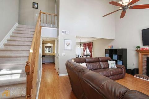 4391 E Meadow Dr, Duluth, GA 30096 photo 2