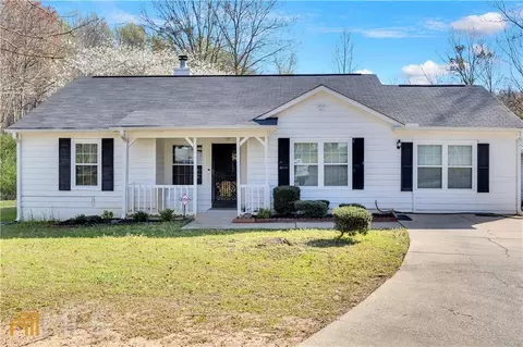 2904 Silver Maple Ct, Rex, GA 30273 photo 1