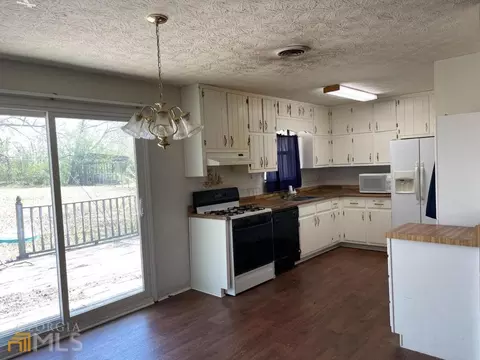 18 Grove Ln, Hampton, GA 30228 photo 3