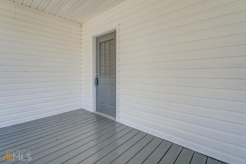 52 Poplar St, Porterdale, GA 30014 photo 4
