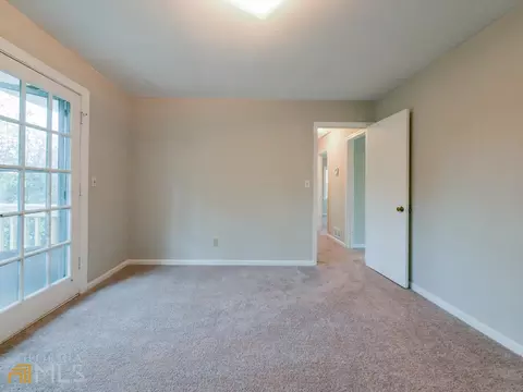 1958 Pinecrest Dr, Morrow, GA 30260 photo 15