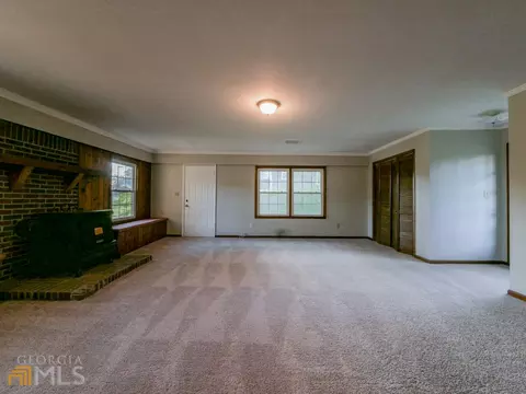 1958 Pinecrest Dr, Morrow, GA 30260 photo 4