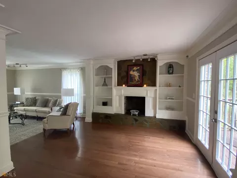 145 Hazel Way, Lagrange, GA 30241 photo 2