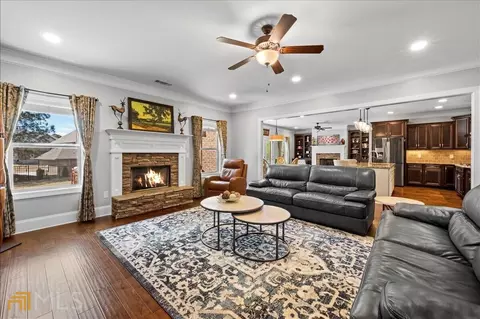 842 Heritage Post Ln, Grayson, GA 30017 photo 14