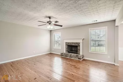 145 Natalie Ct, Covington, GA 30016 photo 12